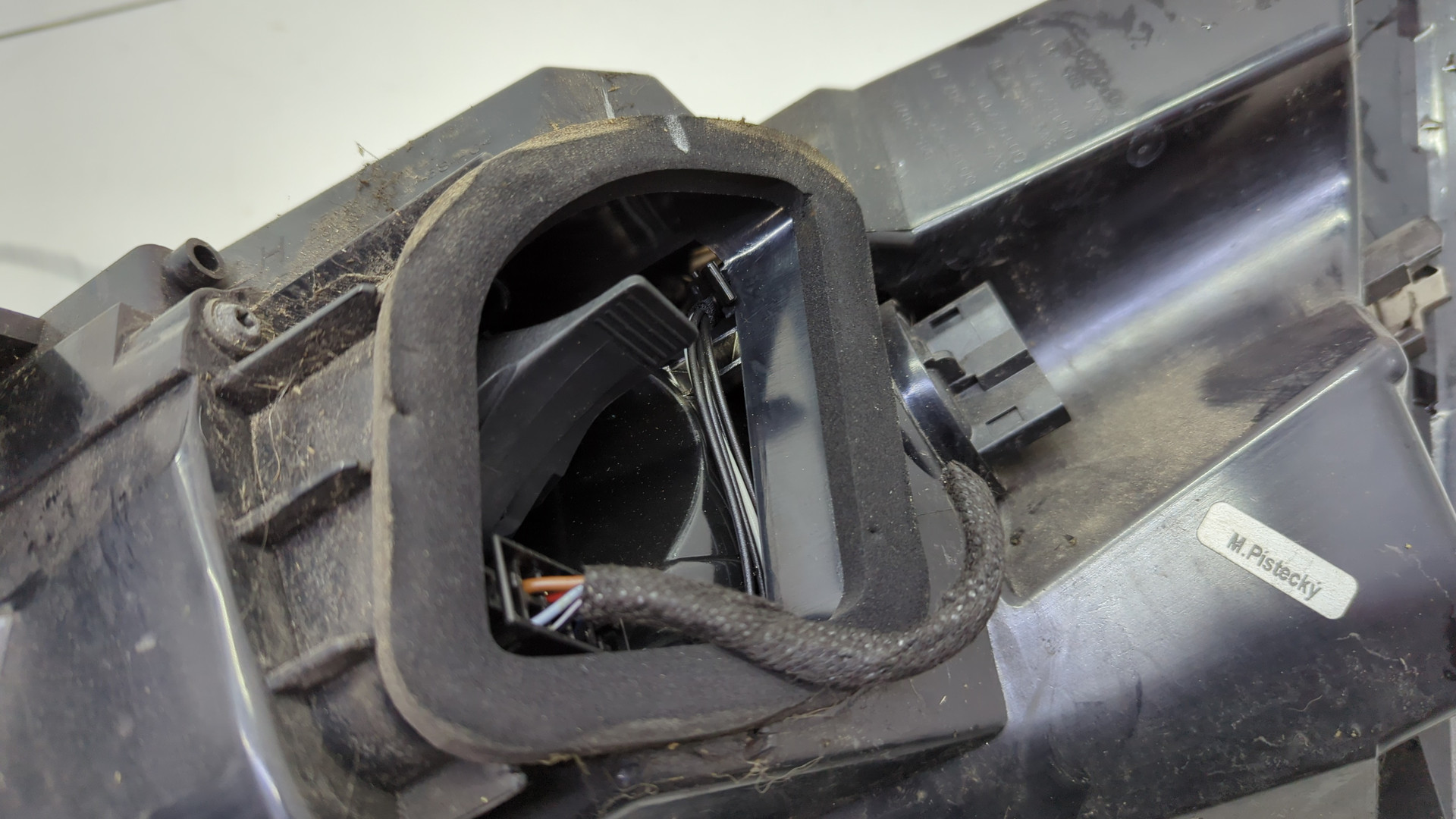 Фонарь задний левый