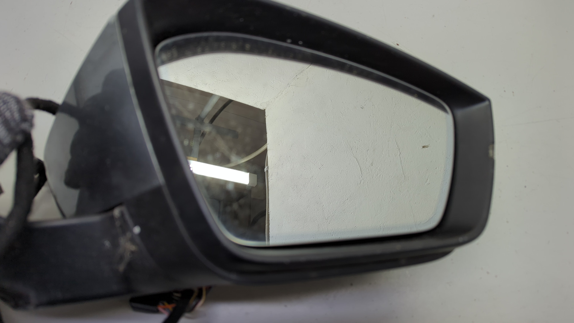 Зеркало правое электрическое