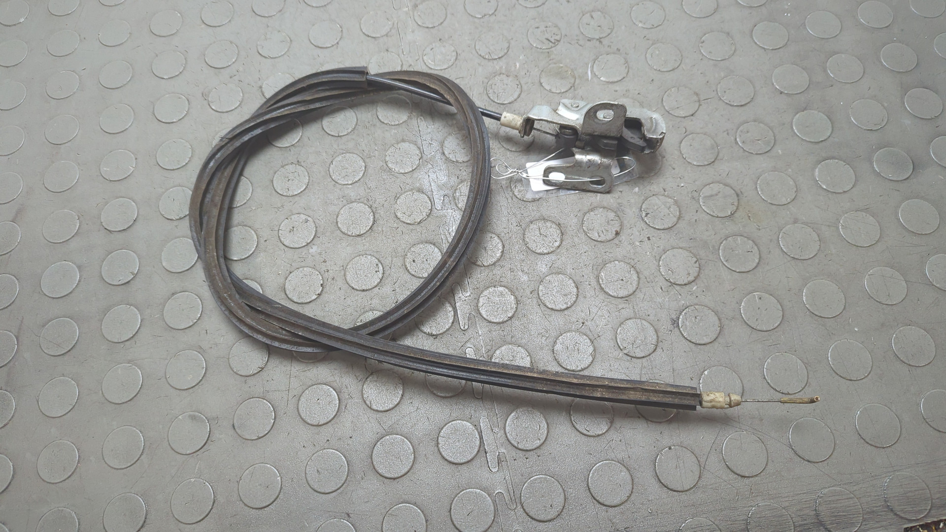 Замок двери задней правой