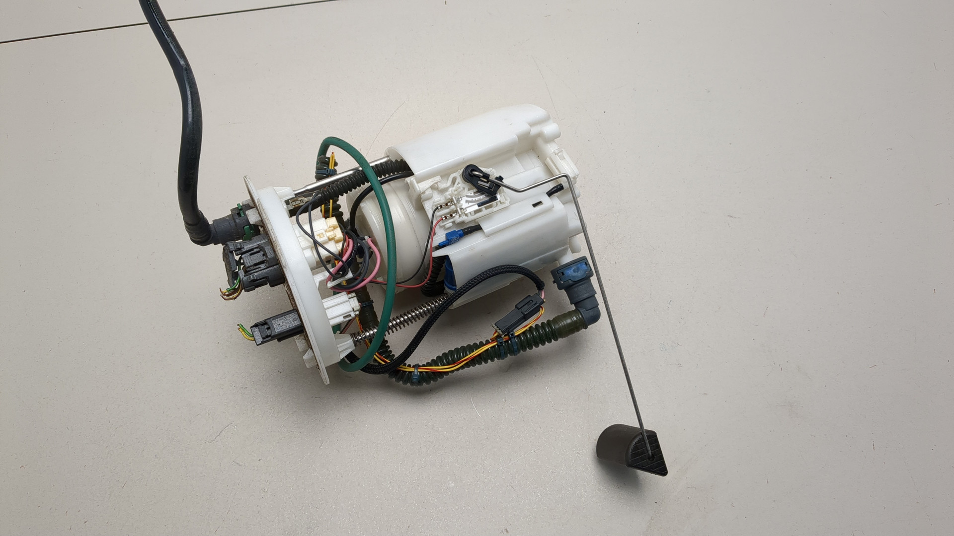 Насос топливный электрический