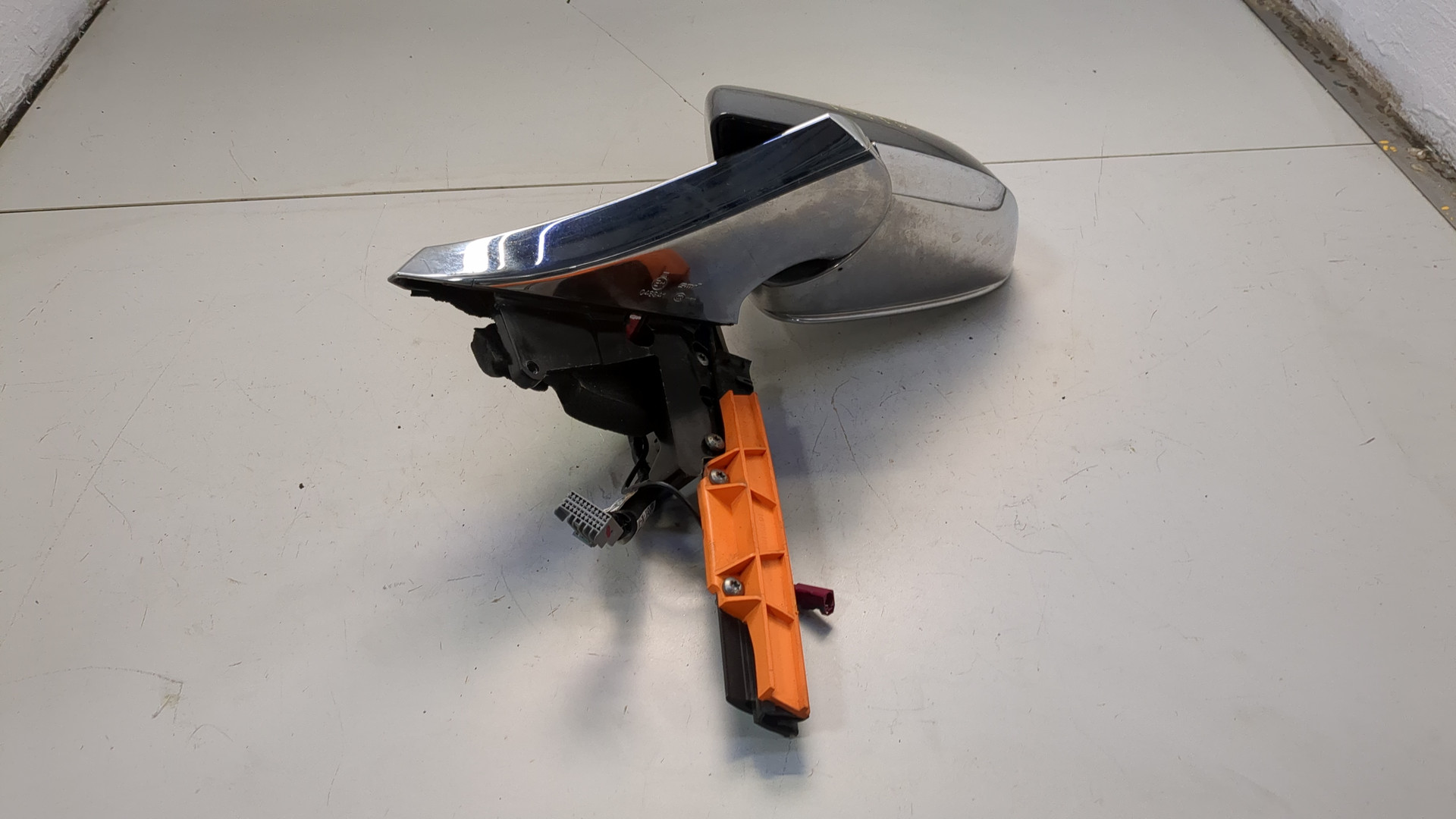 Зеркало левое электрическое