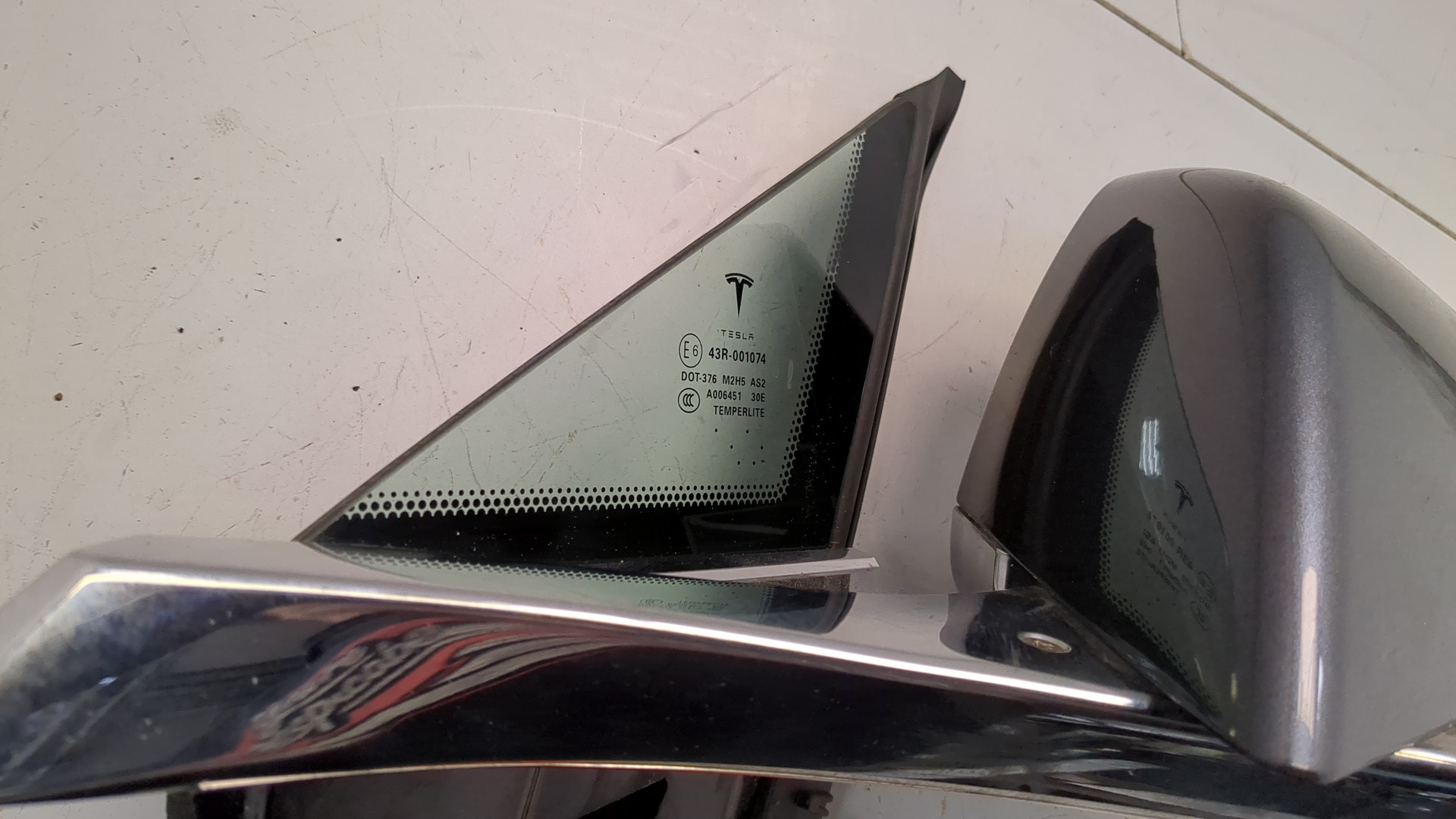 Зеркало левое электрическое