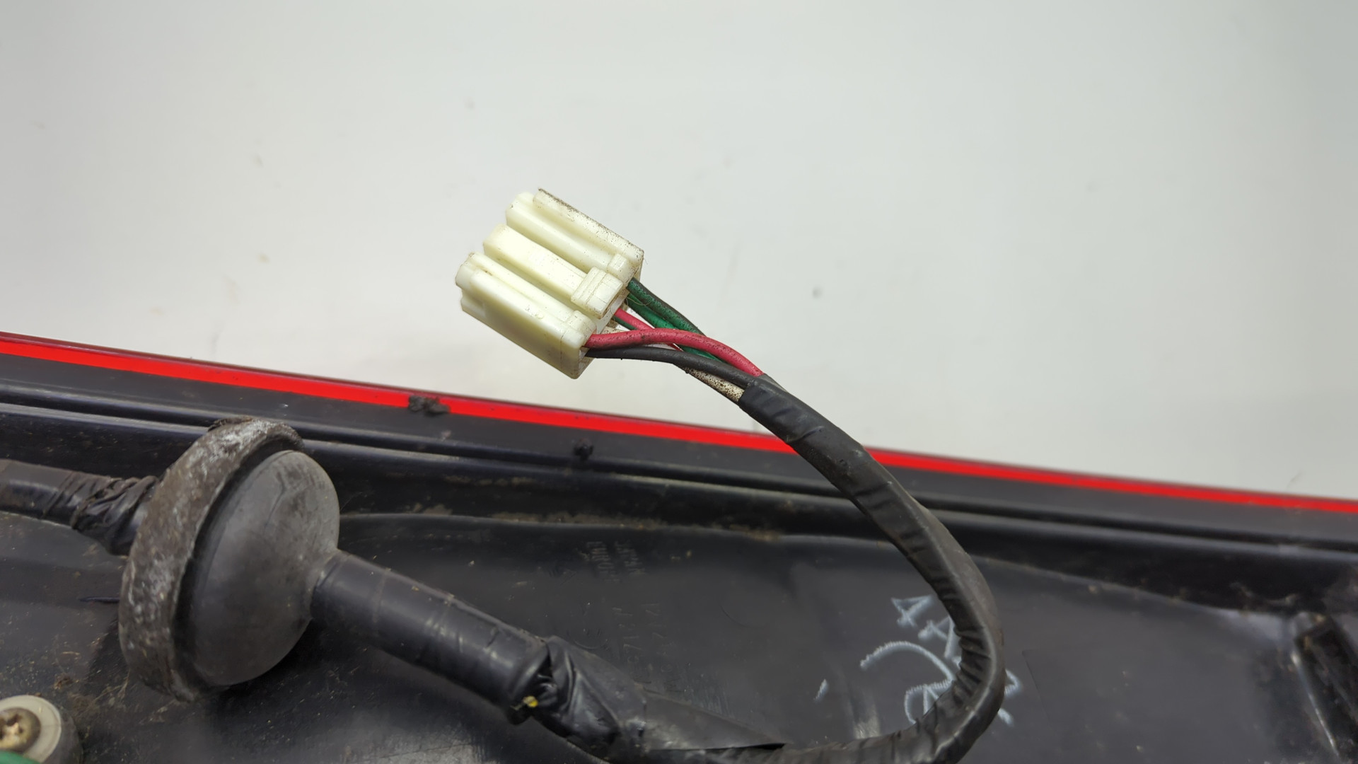 Фонарь задний правый