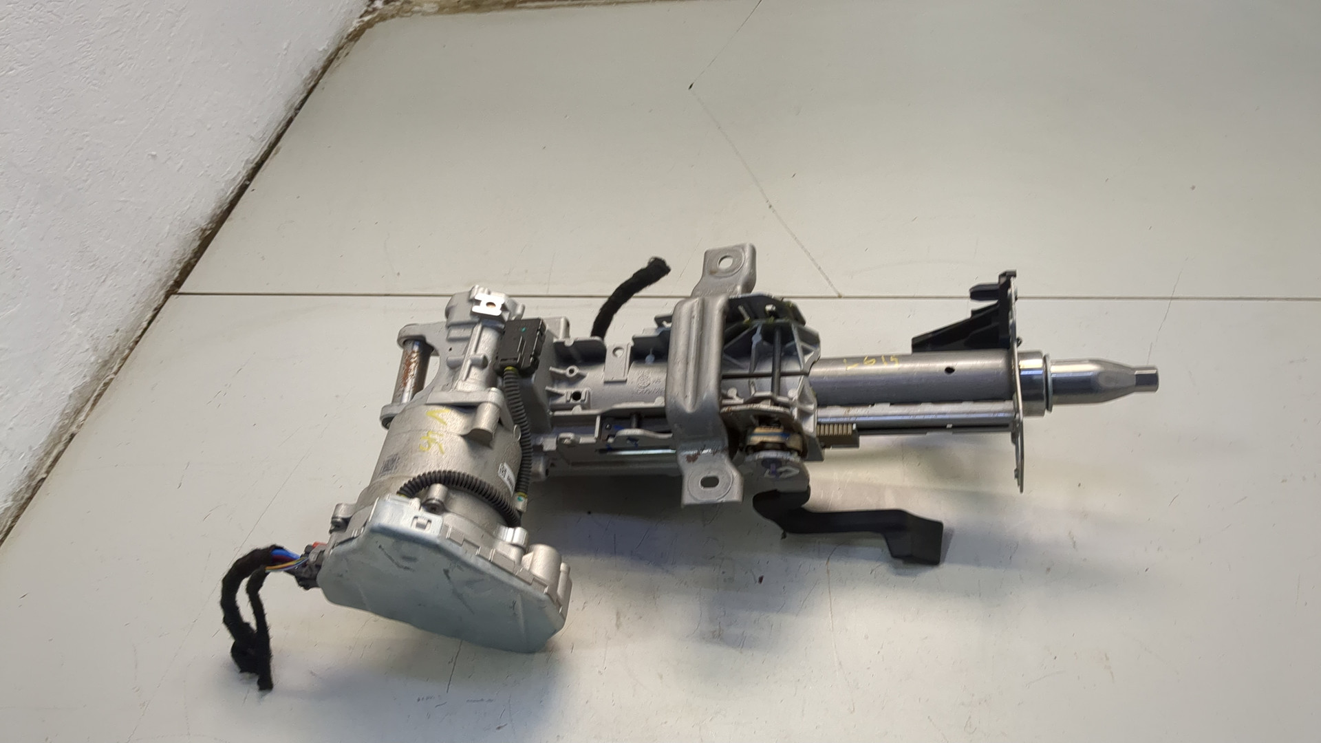 Серводвигатель рулевой рейки