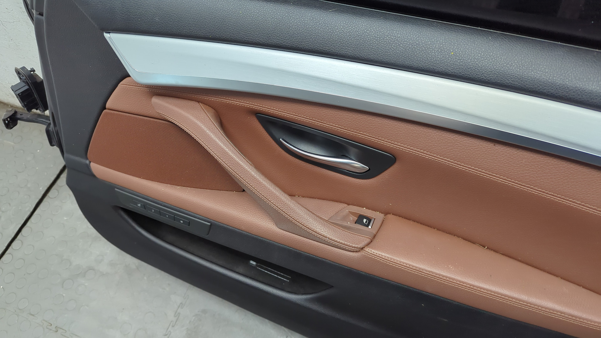 Дверь передняя правая