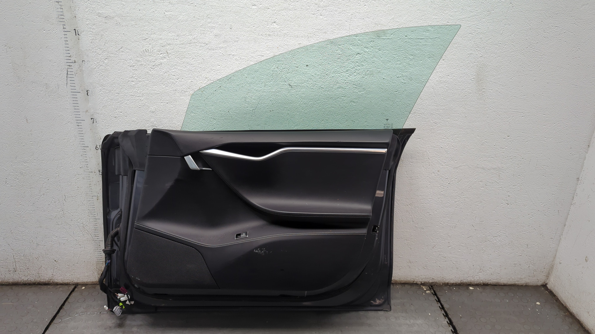 Дверь передняя правая