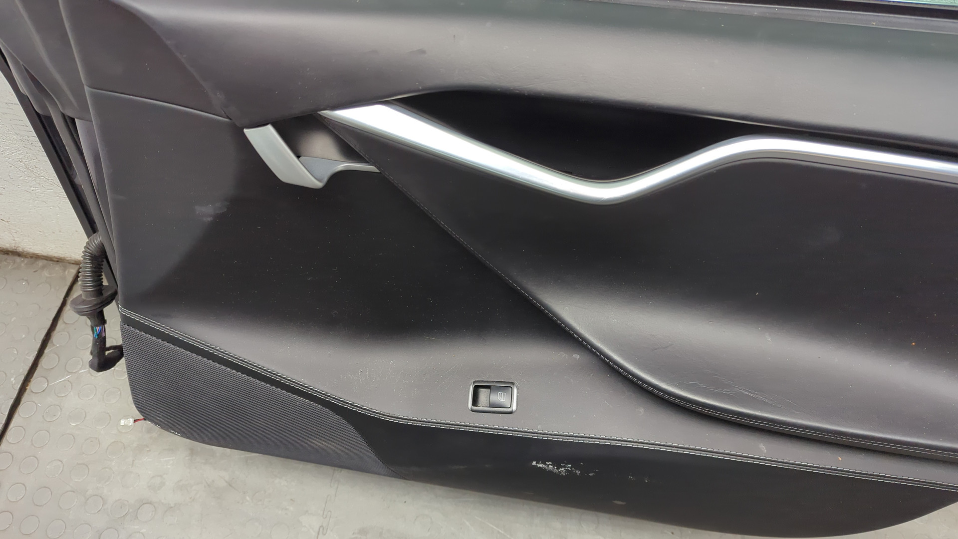 Дверь передняя правая