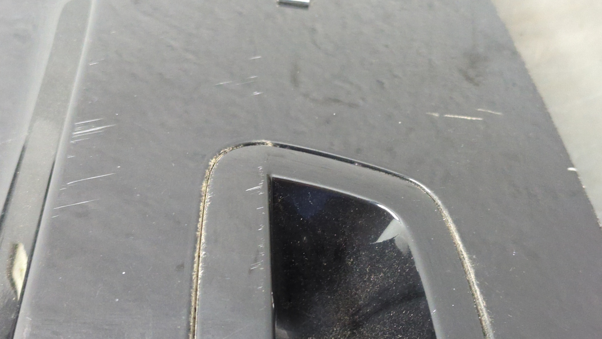 Дверь багажника