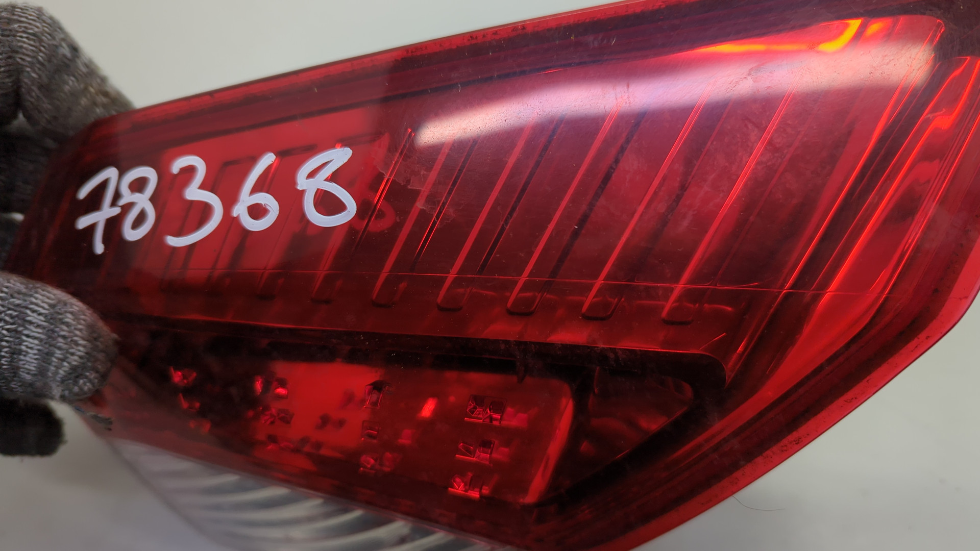 Фонарь задний правый