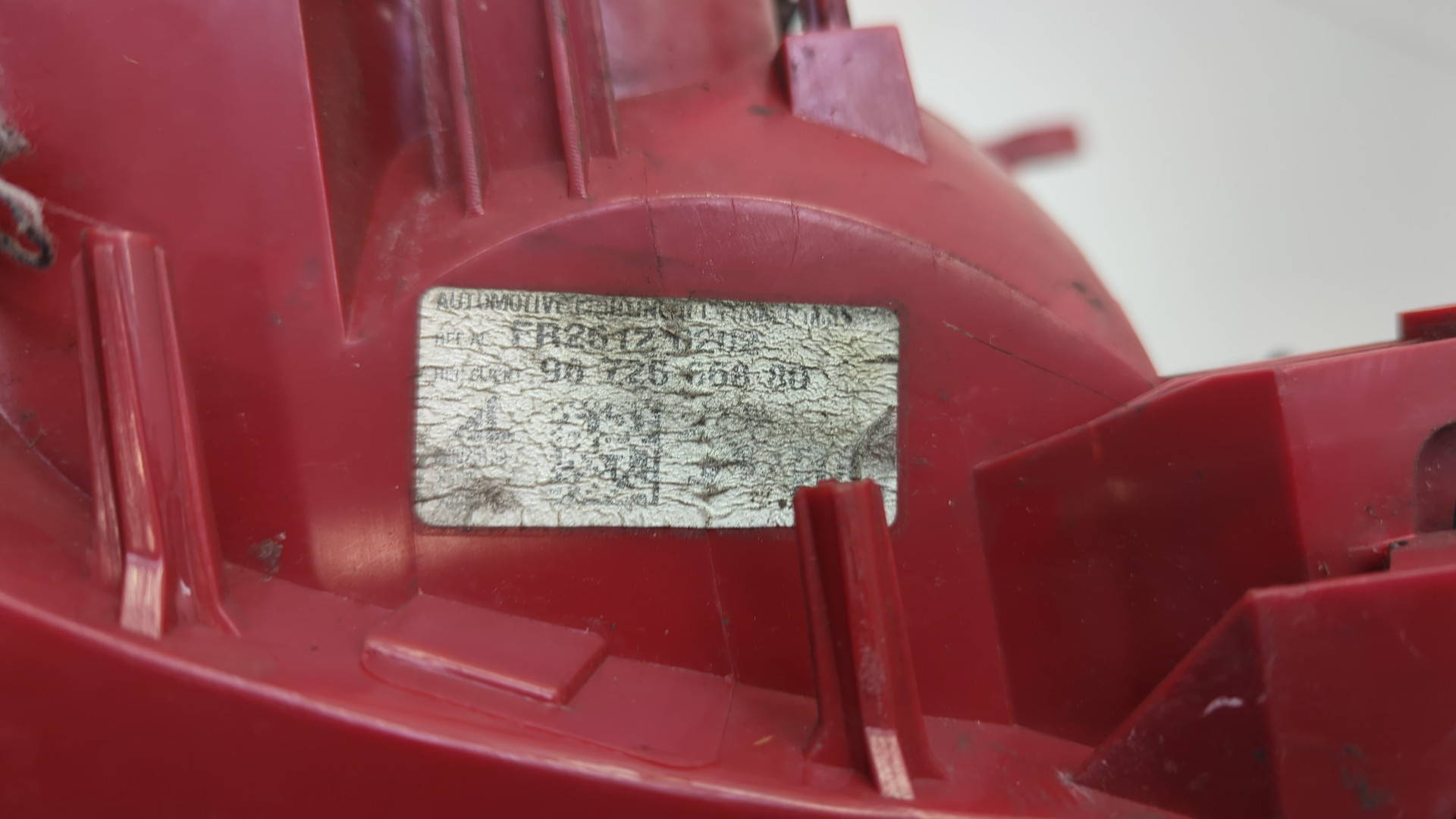 Фонарь задний правый