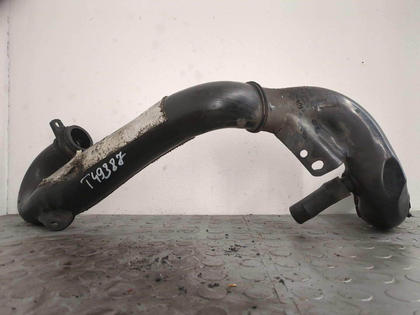 Патрубок воздушного фильтра