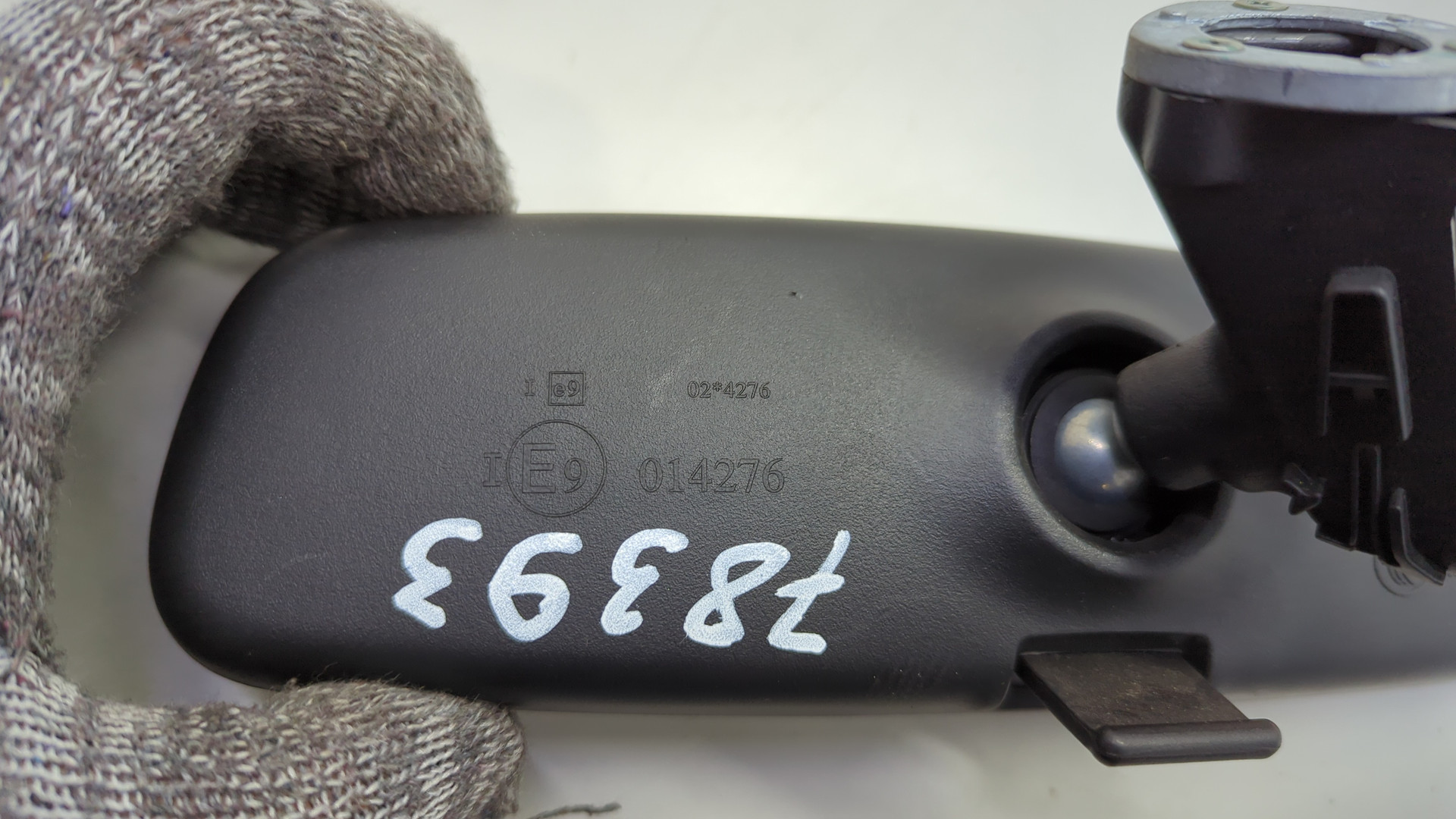 Зеркало заднего вида