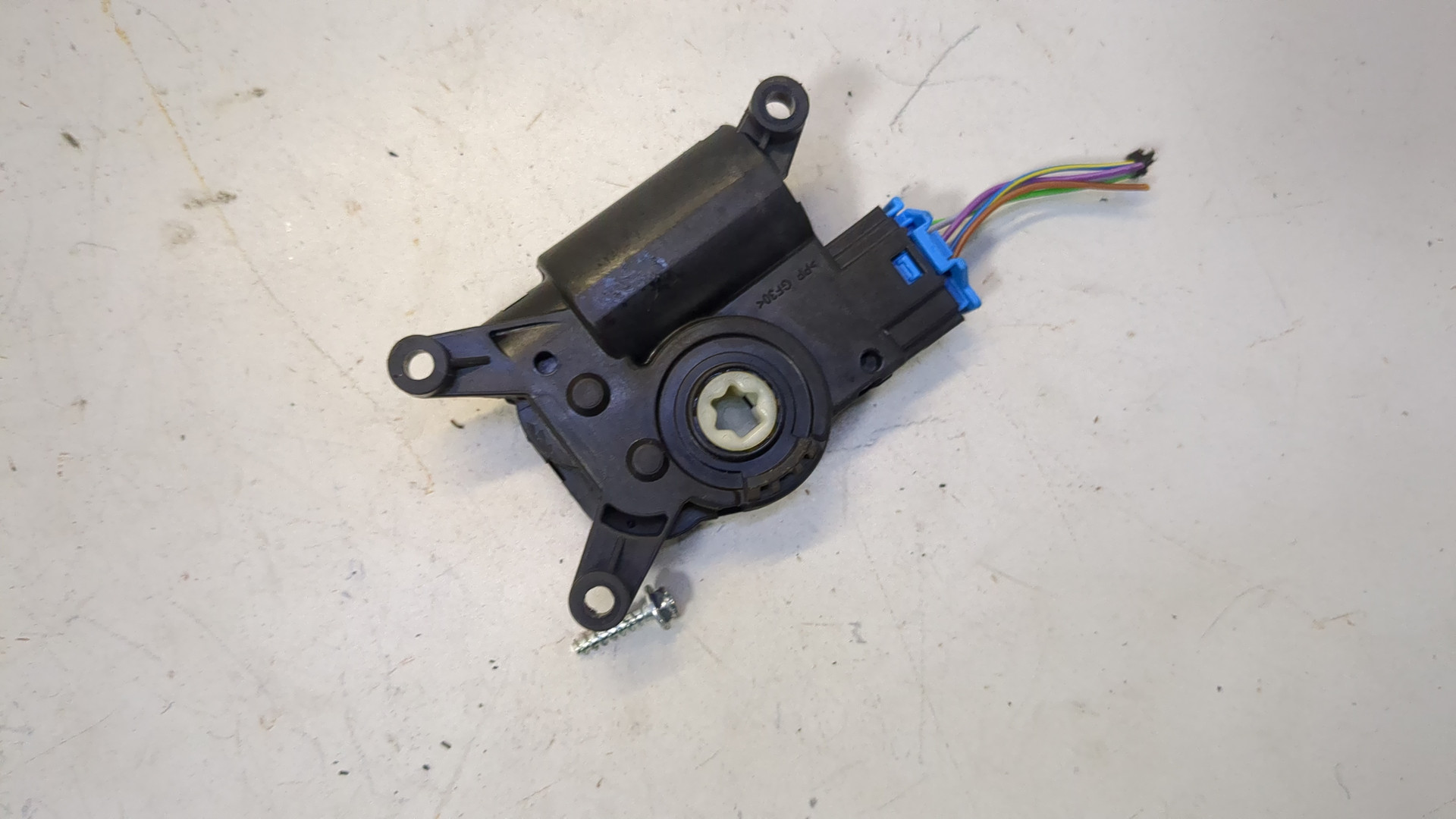 Моторчик заслонки печки