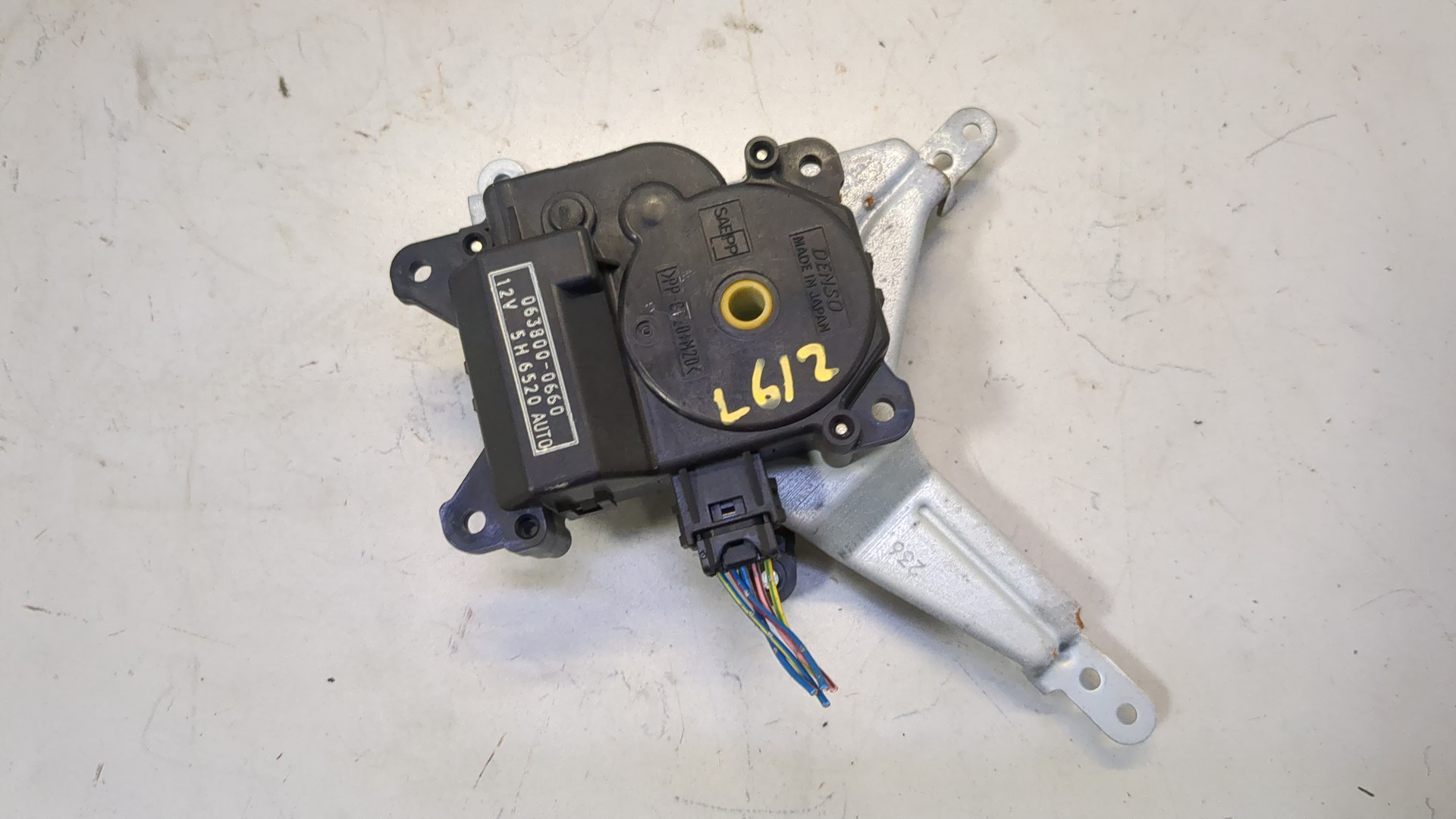 Моторчик заслонки печки