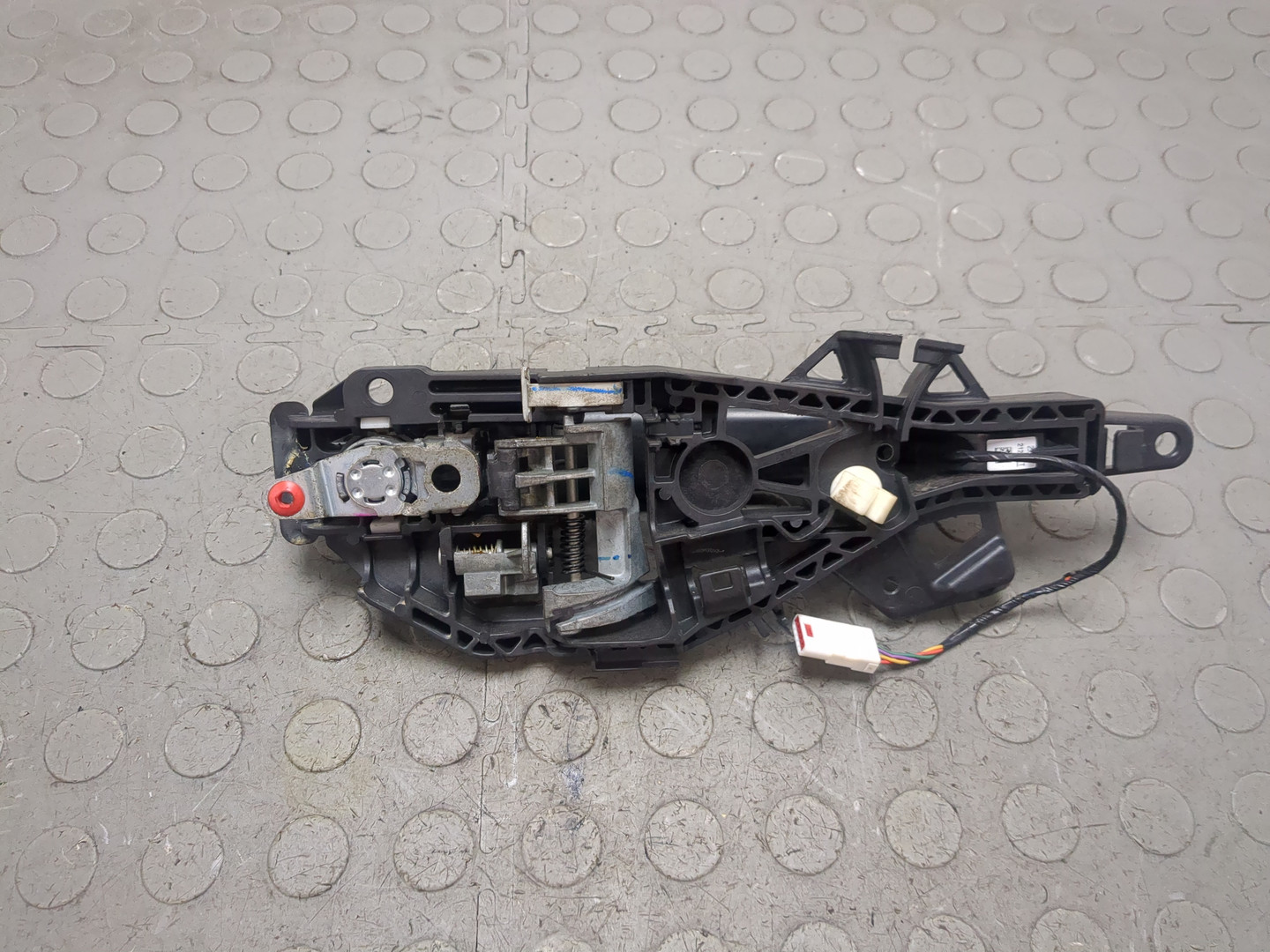 Ручка двери наружная