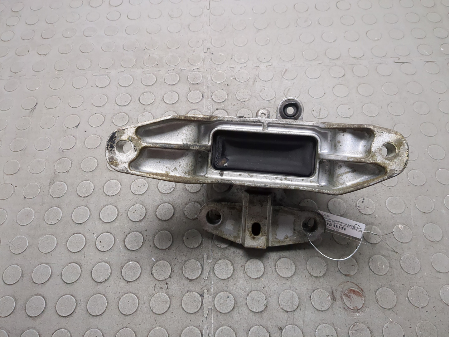 Опора двигателя