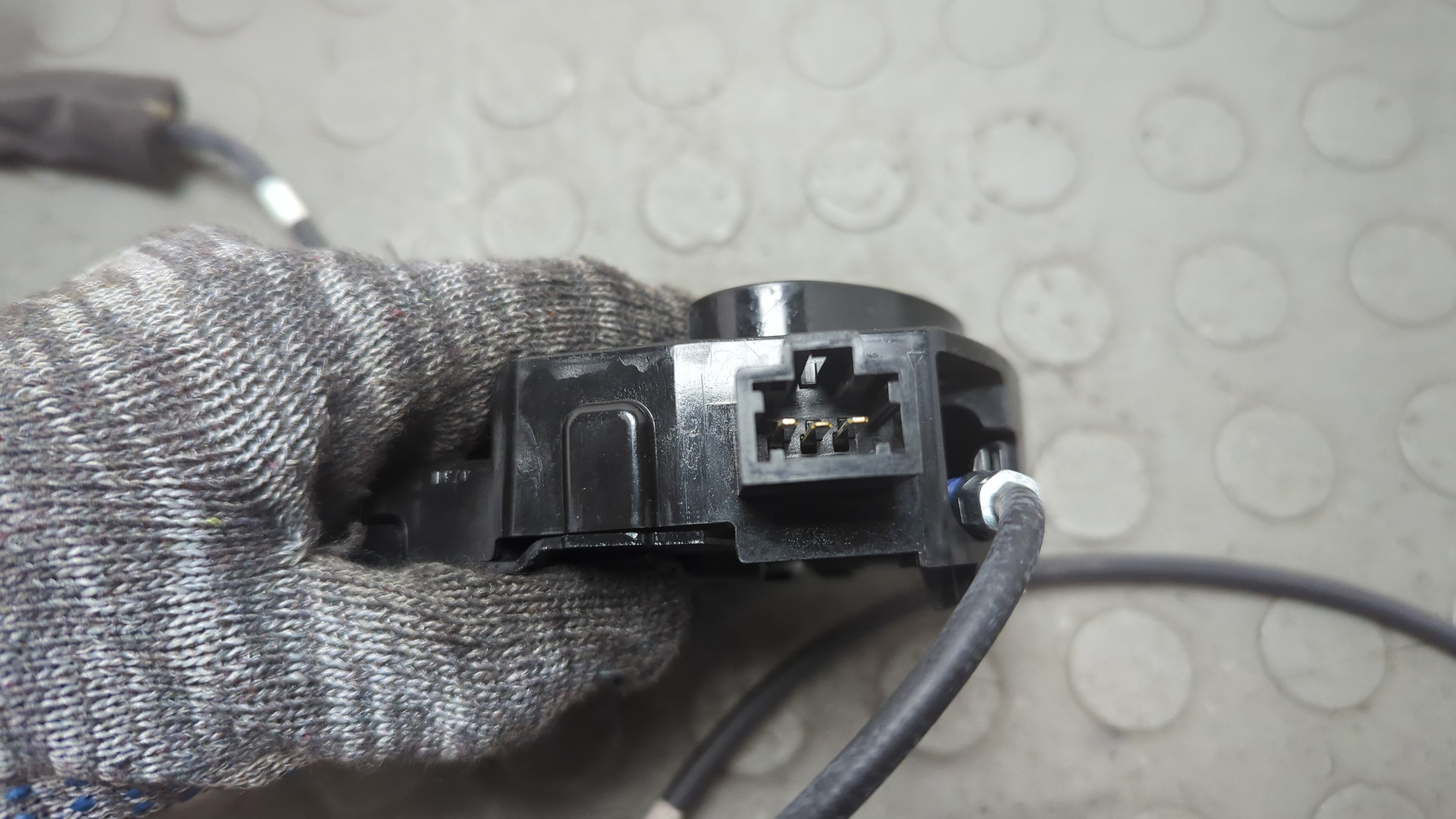 Замок багажника