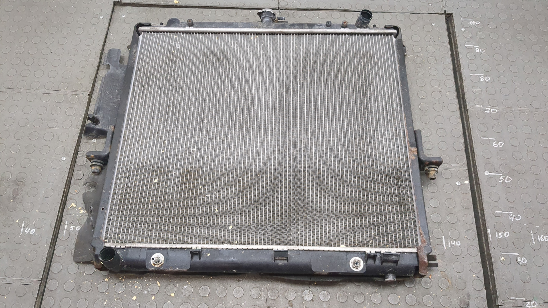 Радиатор охлаждения двигателя основной
