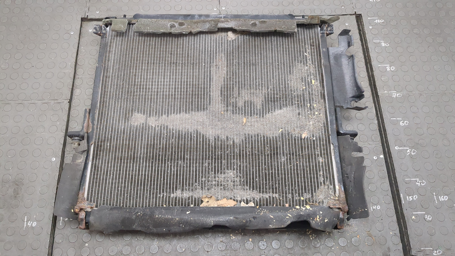 Радиатор охлаждения двигателя основной