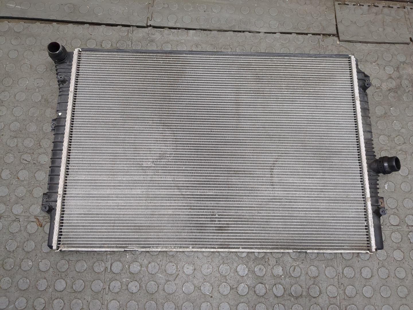 Радиатор охлаждения двигателя основной