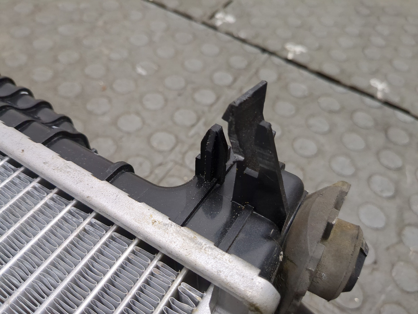 Радиатор охлаждения двигателя основной