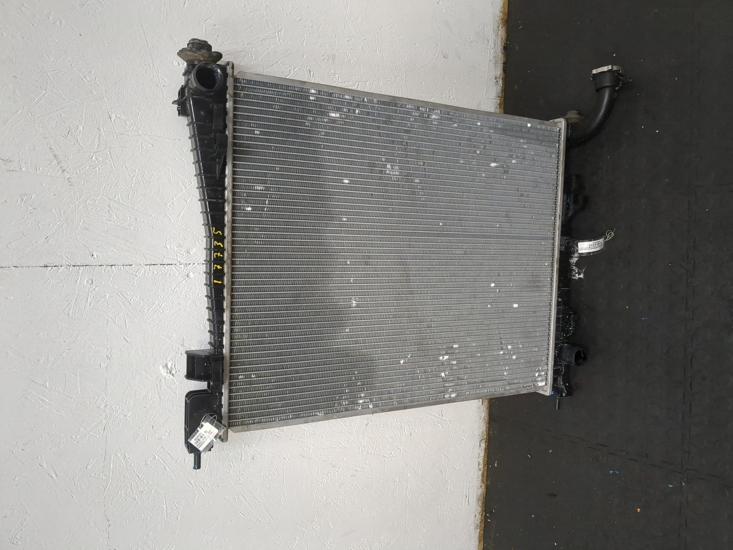 Радиатор охлаждения двигателя основной
