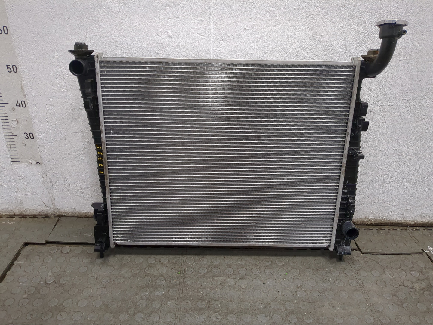 Радиатор охлаждения двигателя основной