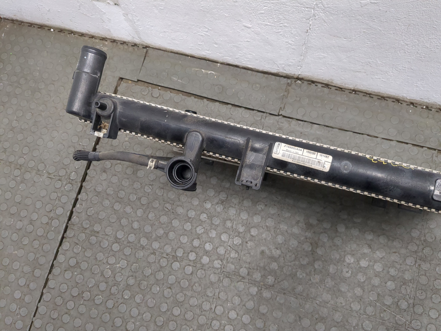 Радиатор охлаждения двигателя основной