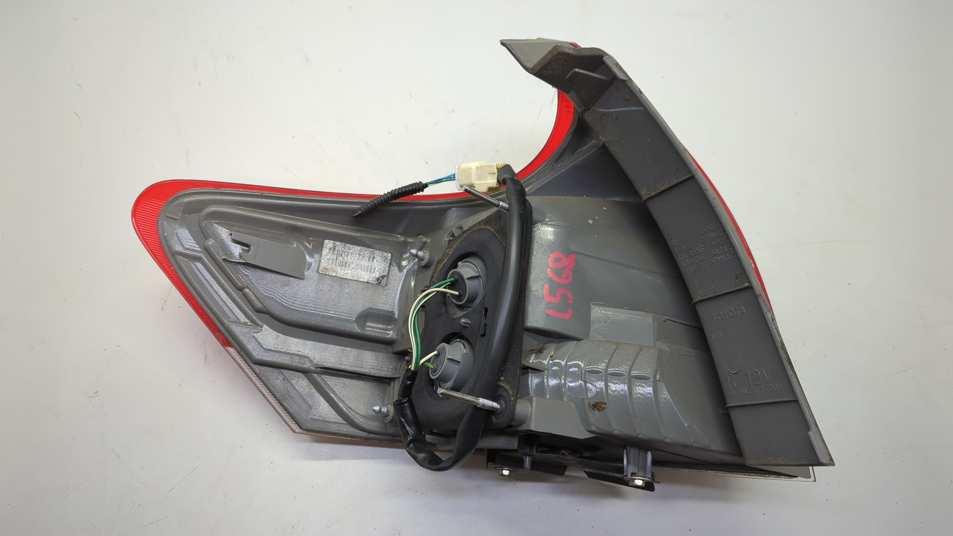 Фонарь задний правый