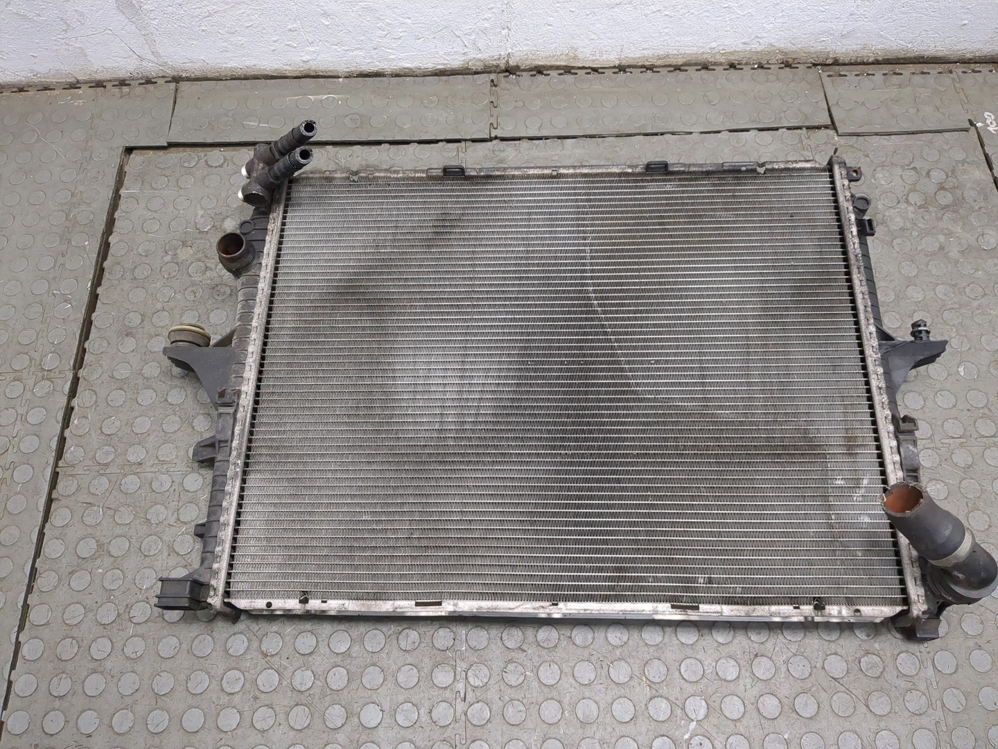 Радиатор охлаждения двигателя основной