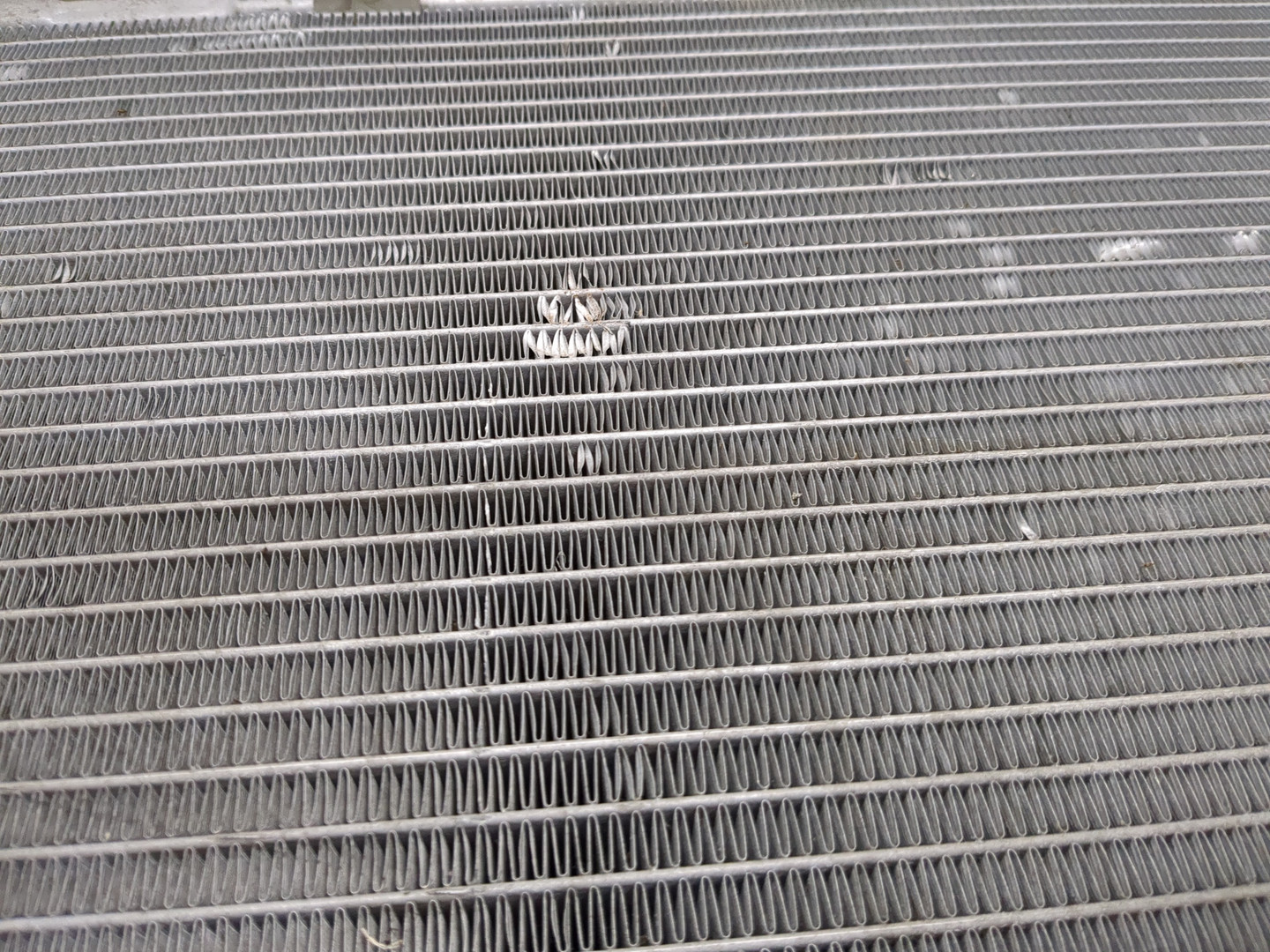 Радиатор охлаждения двигателя основной