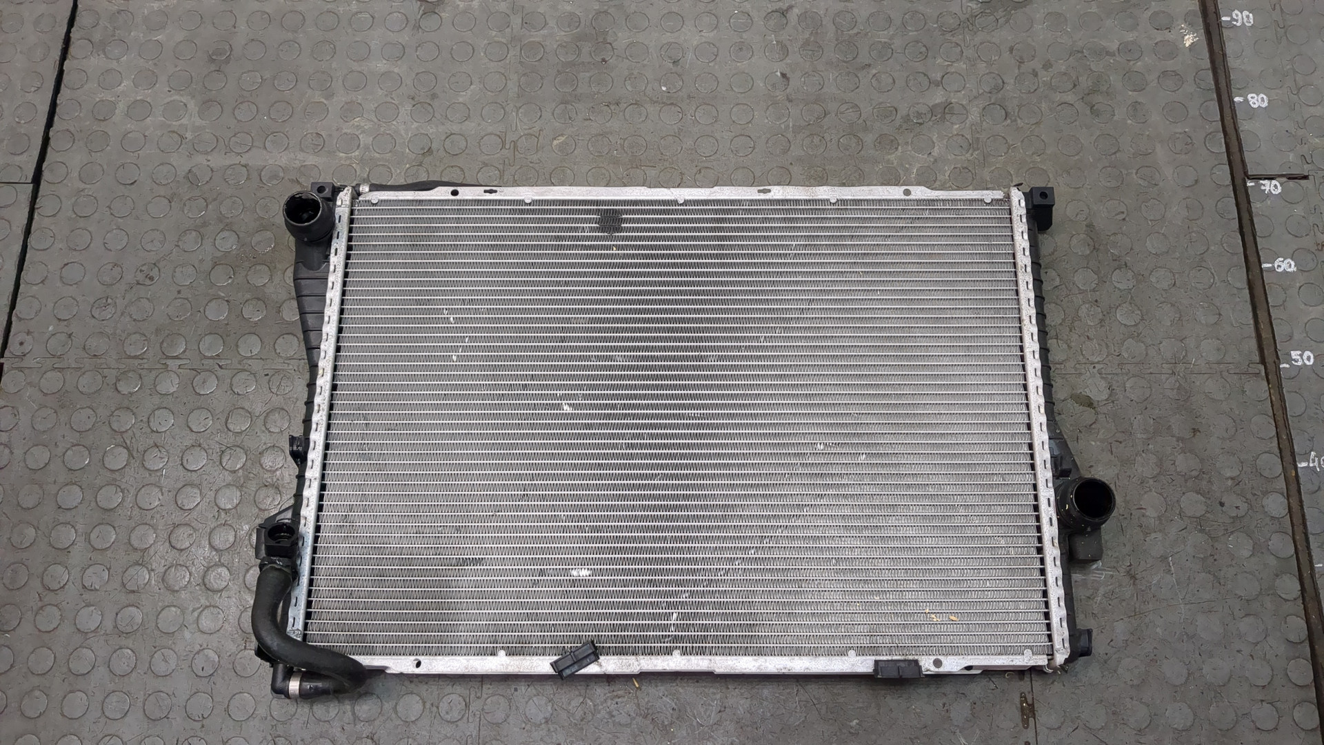 Радиатор охлаждения двигателя основной