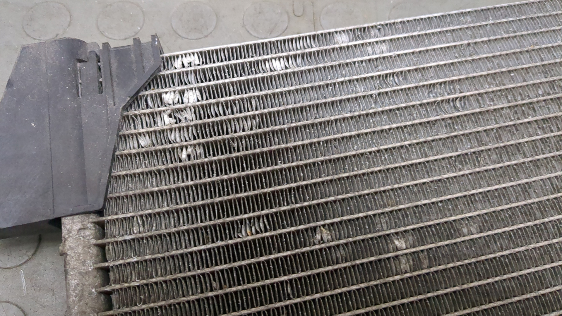 Радиатор кондиционера / конденсер