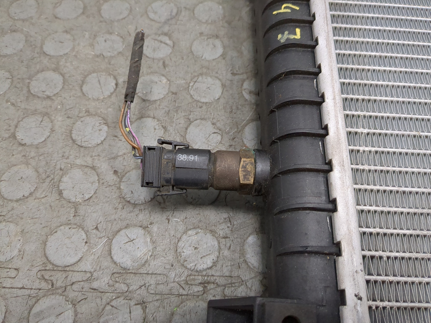 Радиатор охлаждения двигателя основной