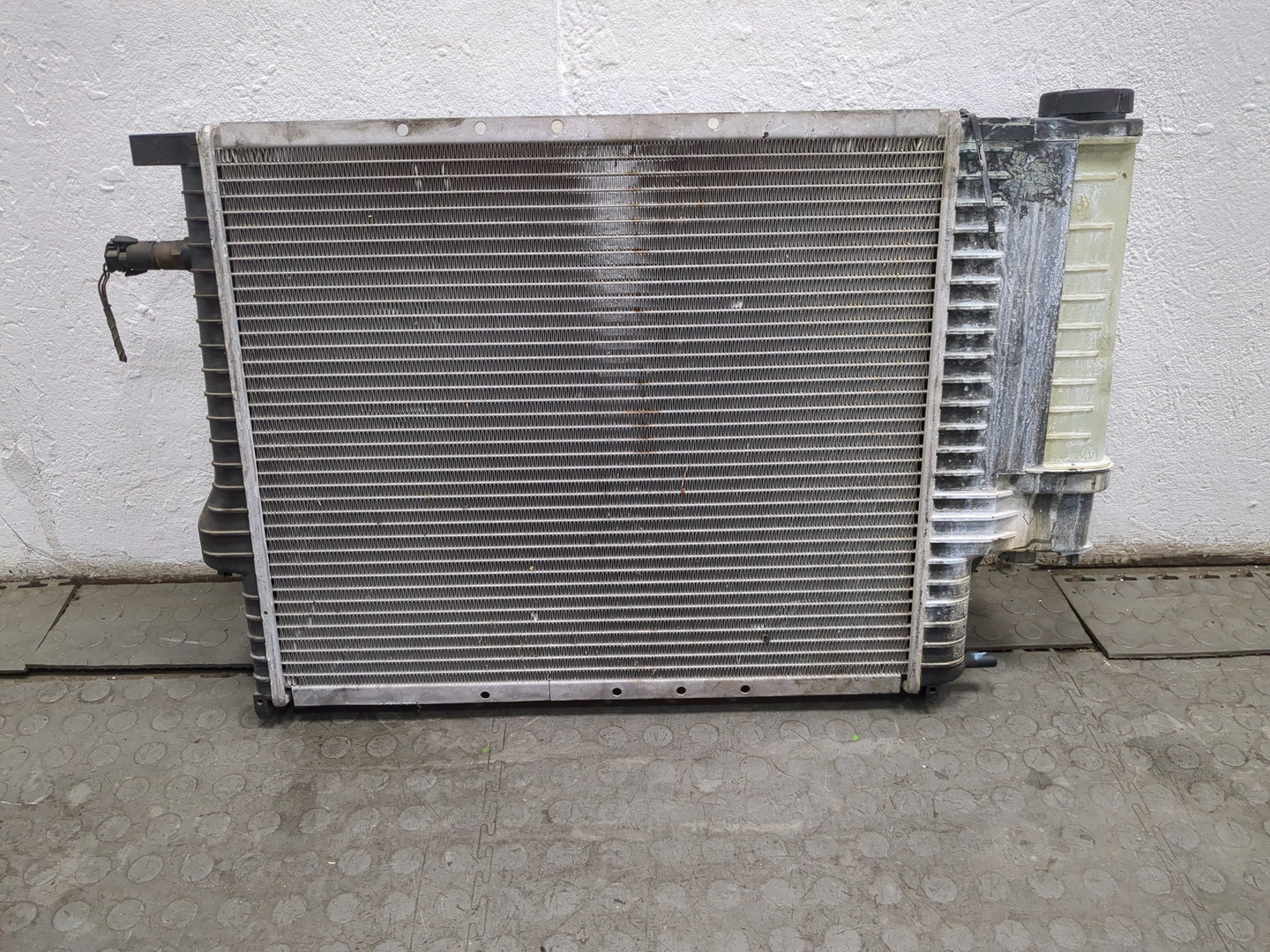 Радиатор охлаждения двигателя основной