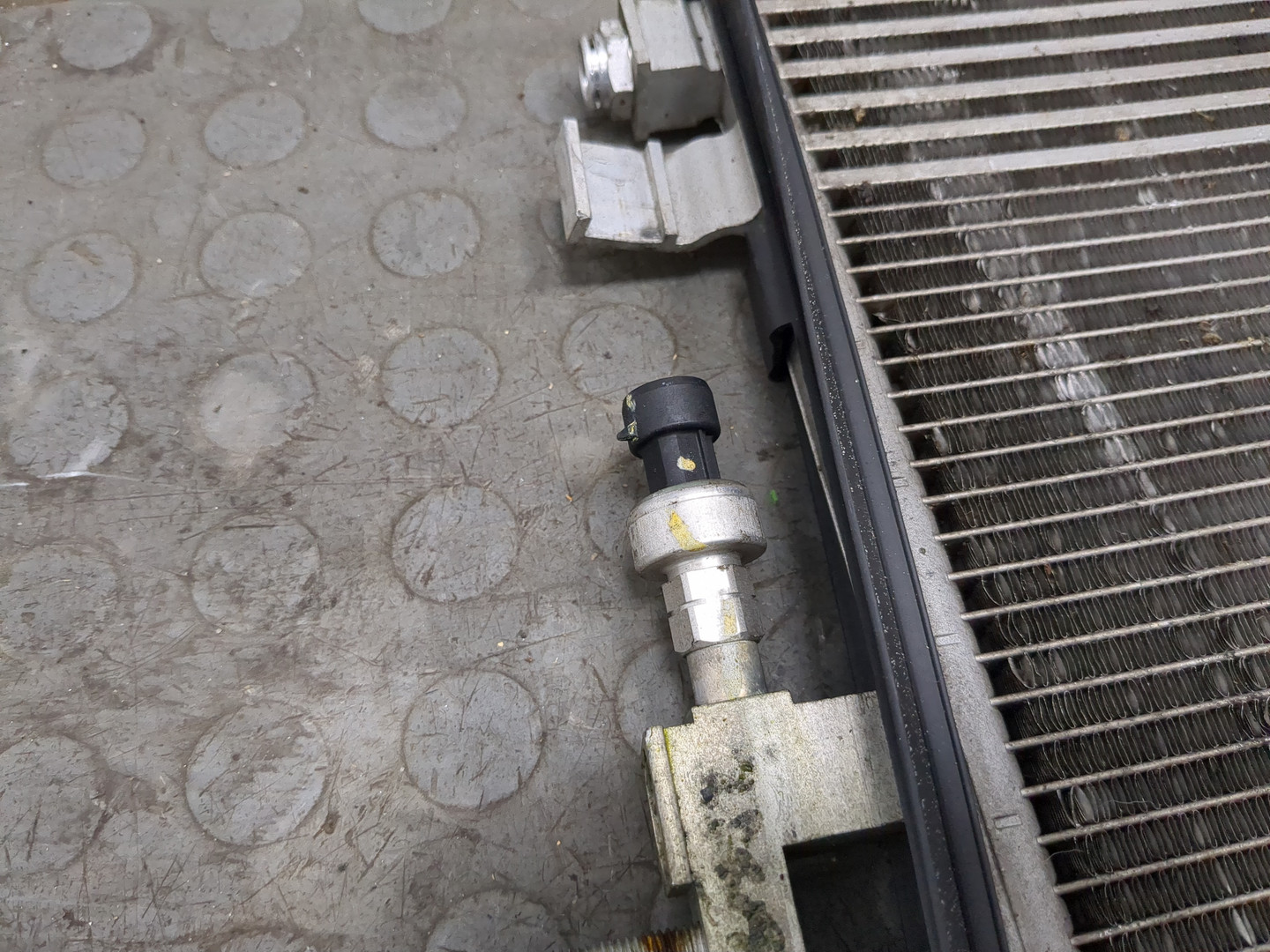 Радиатор кондиционера / конденсер