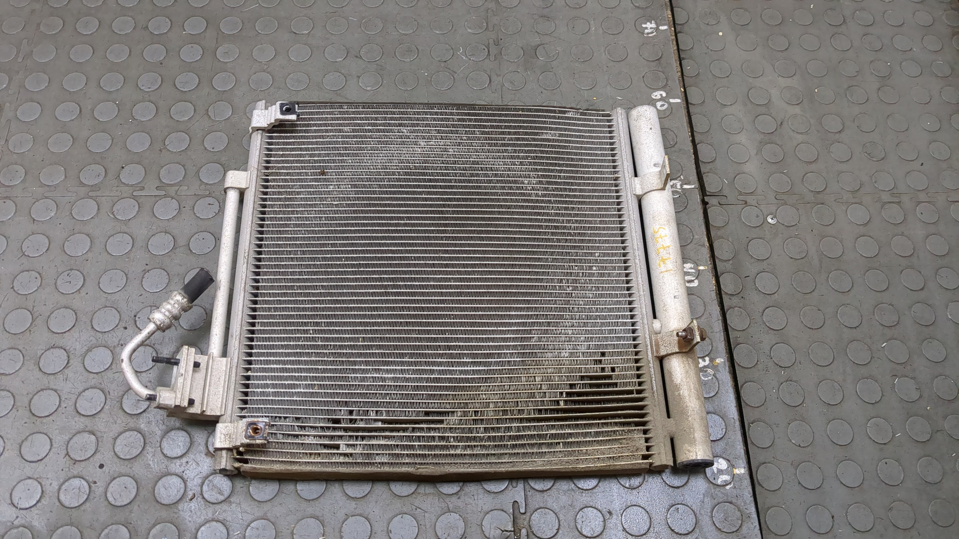 Радиатор кондиционера / конденсер