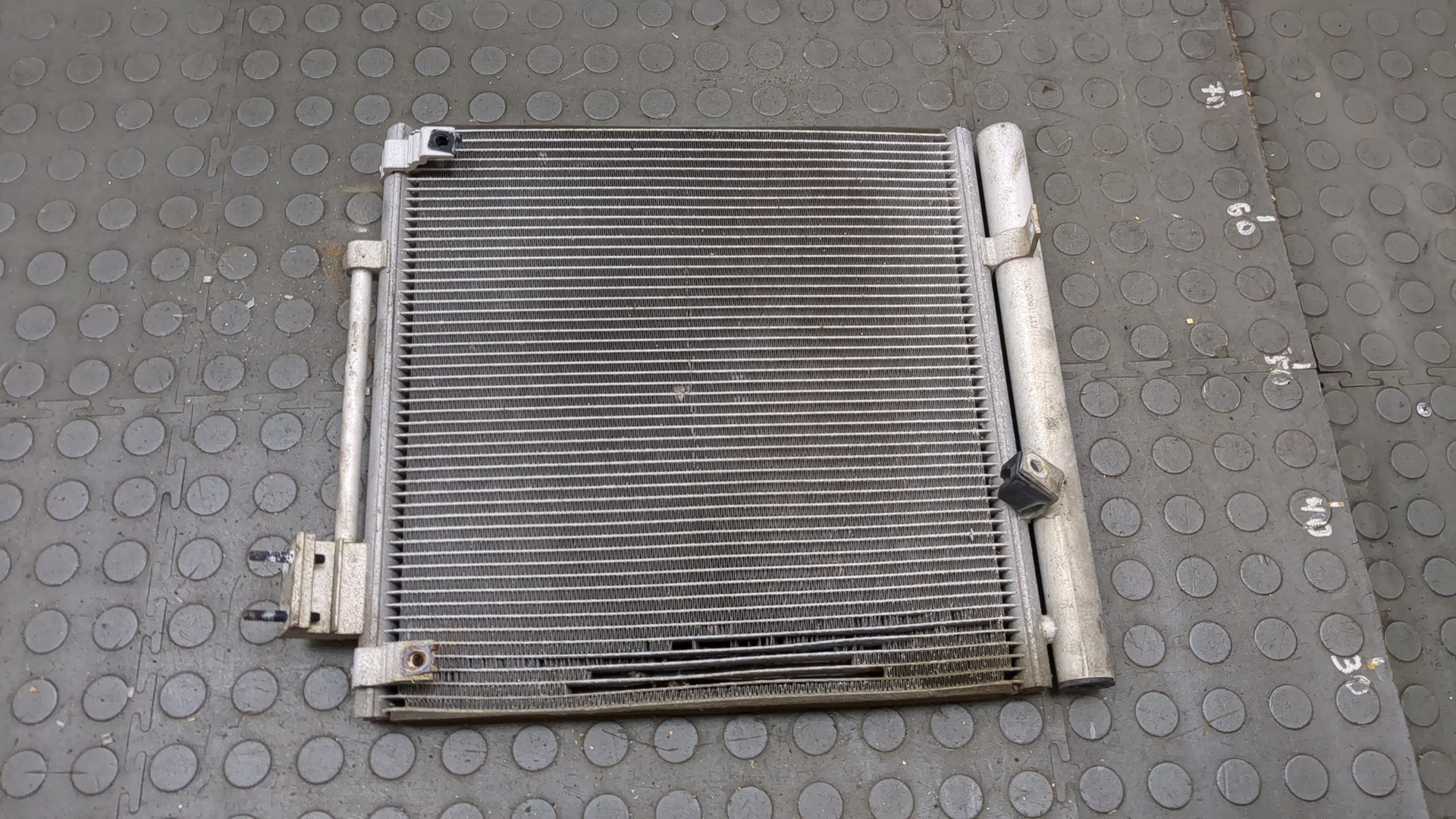 Радиатор кондиционера / конденсер