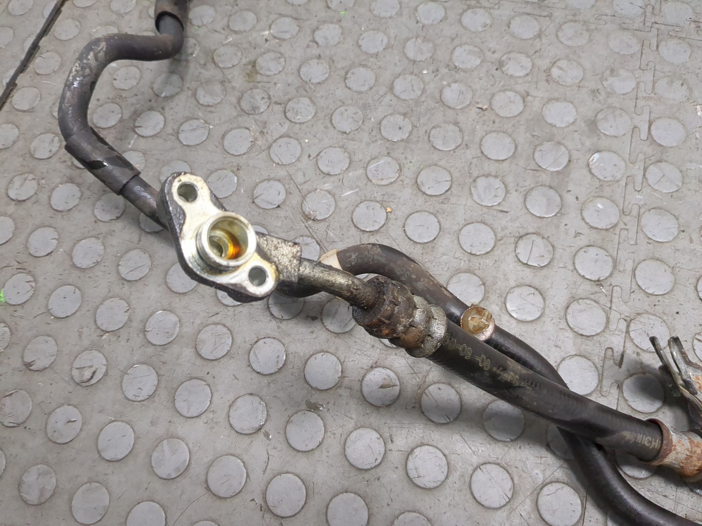 Трубка масляная