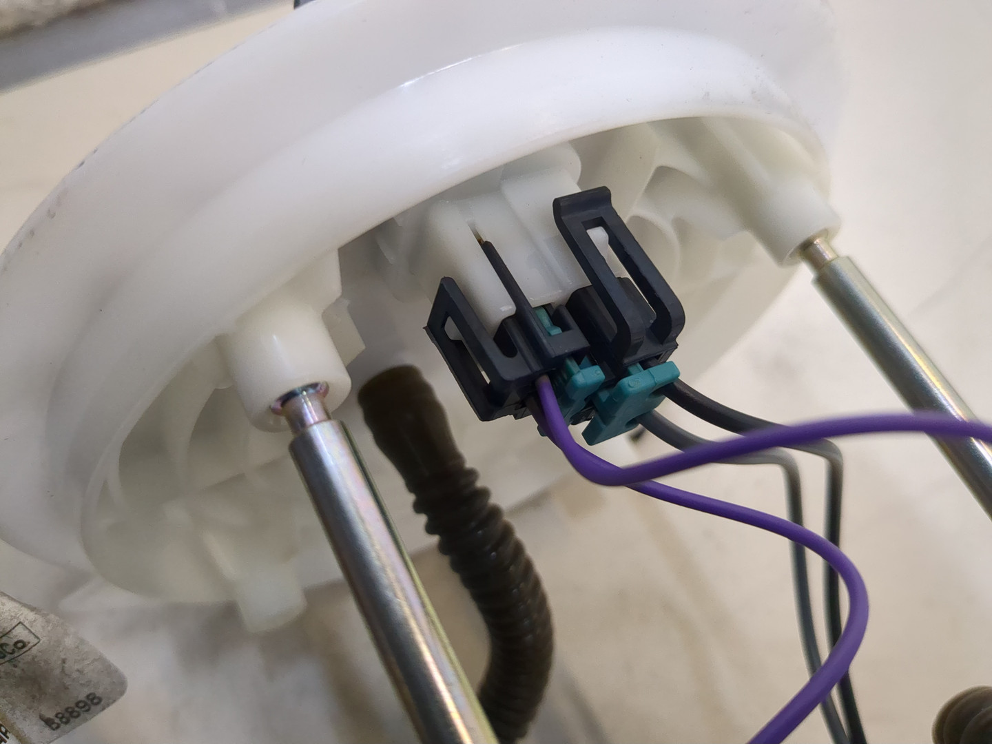 Насос топливный электрический