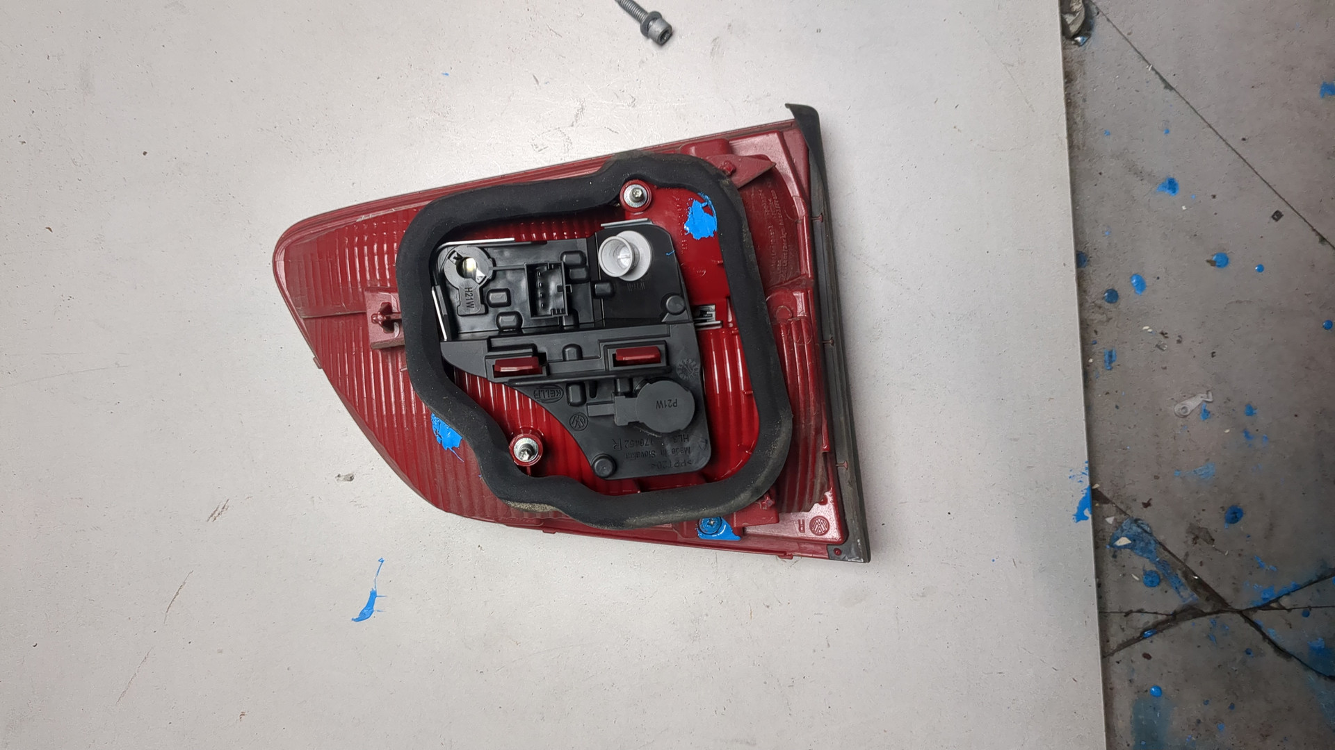 Фонарь задний внутренний правый