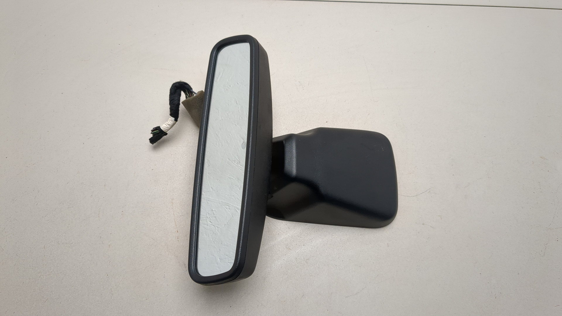 Зеркало заднего вида