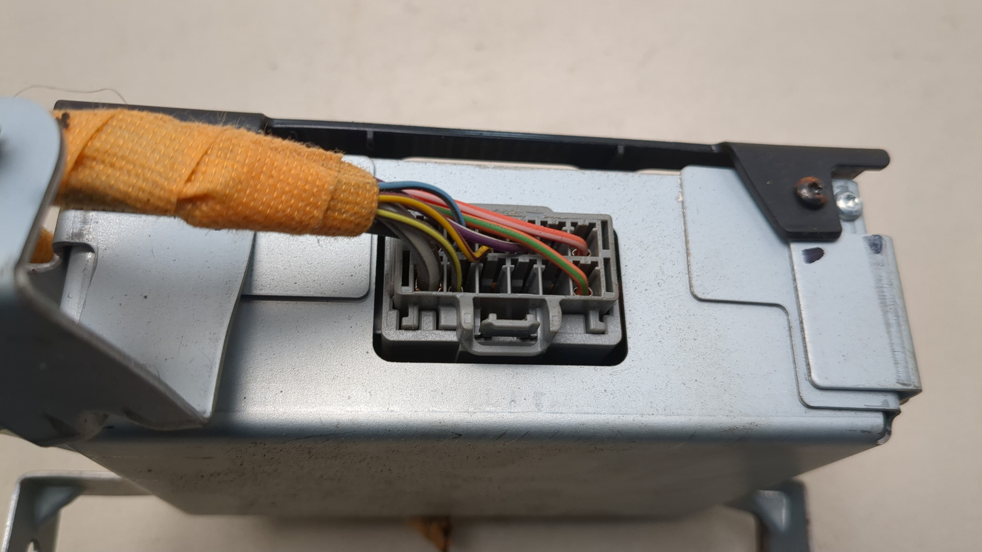 Преобразователь напряжения (адаптер)