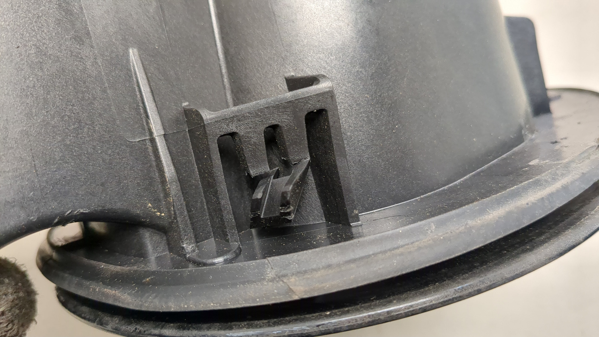 Лючок бензобака