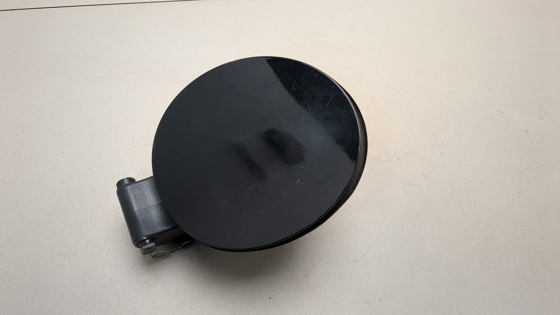 Лючок бензобака