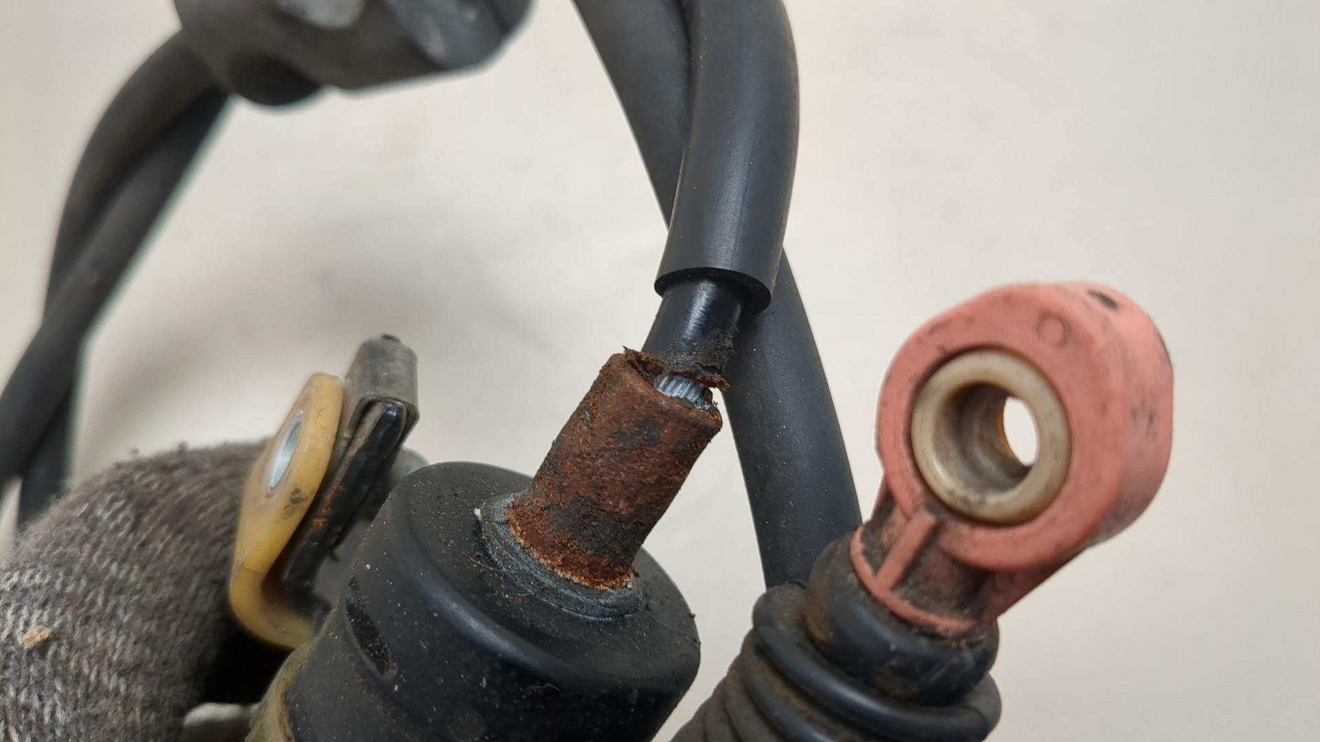 Трос КПП (выбора/переключения передач)