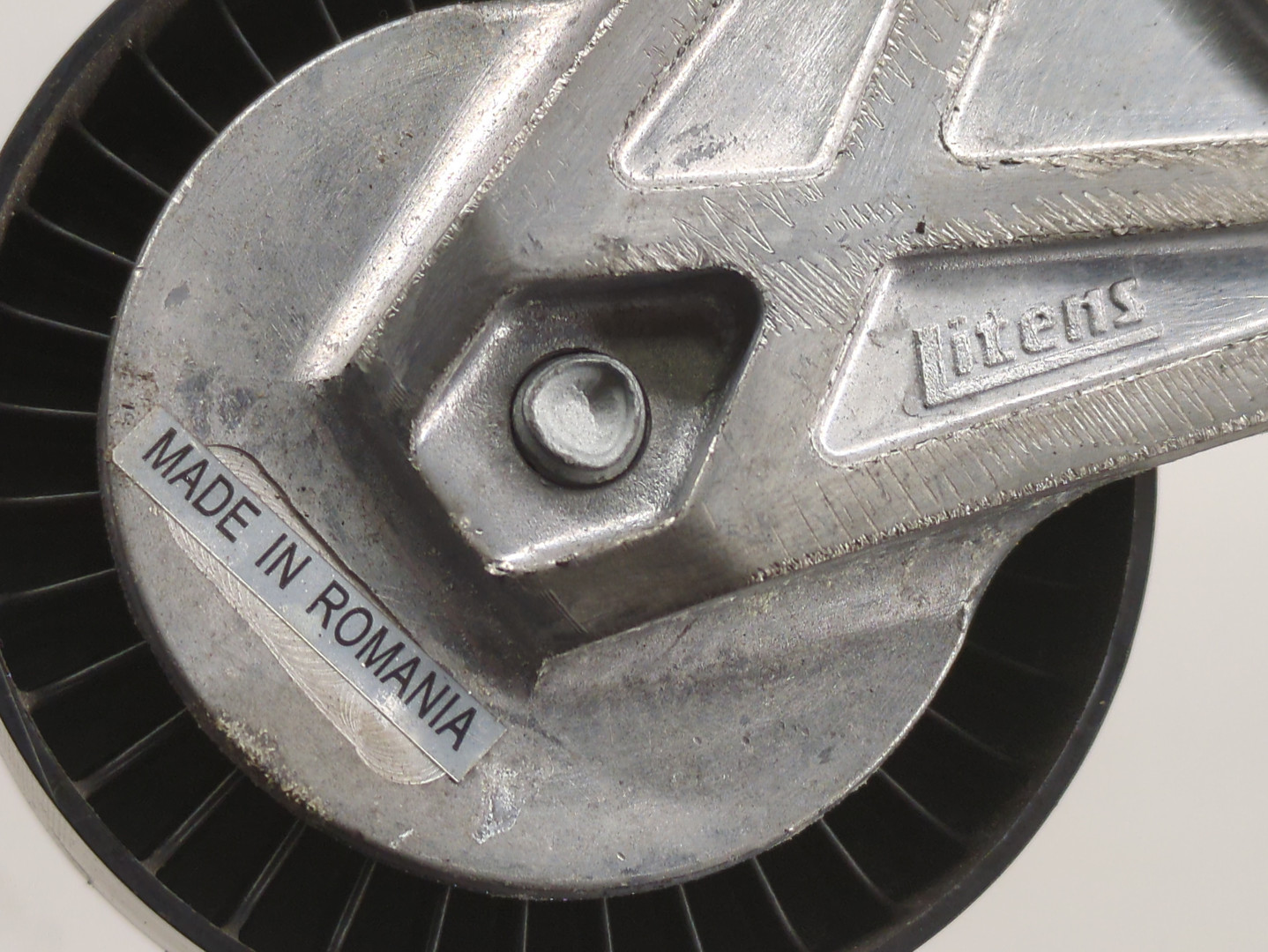 Натяжитель ремня