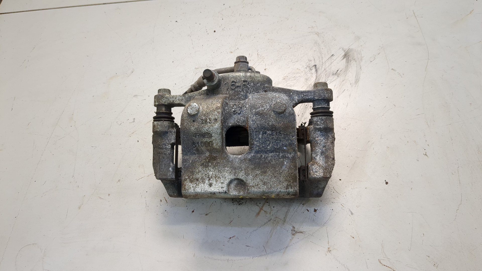 Суппорт передний правый