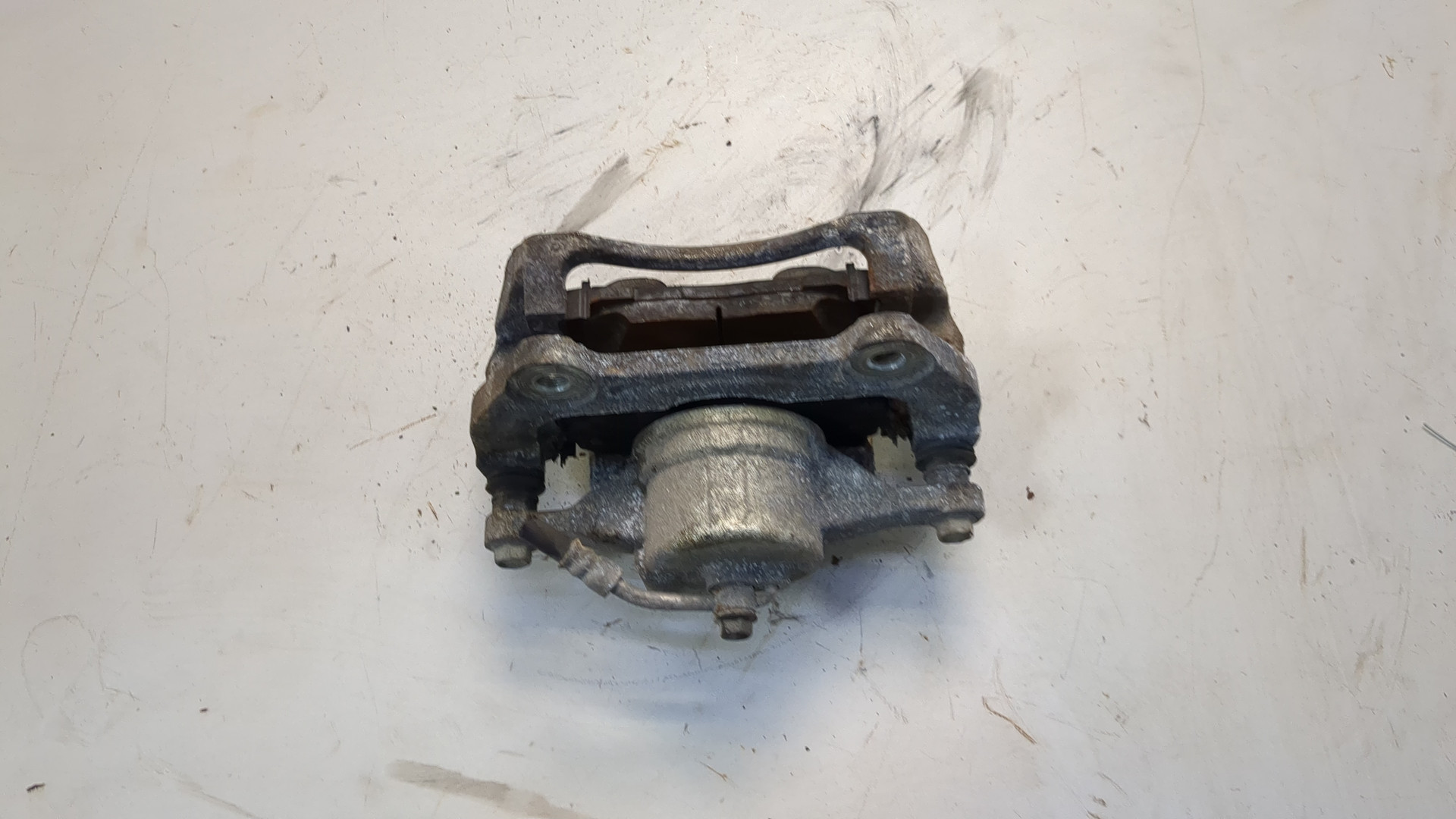 Суппорт передний правый