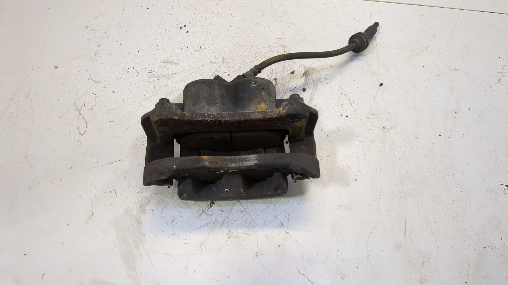 Суппорт передний правый